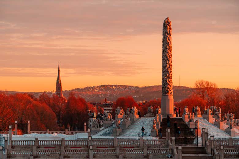 Entardecer no Parque Vigeland